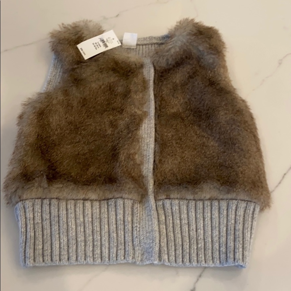 Brand new baby girl gray fur gap vest size 3